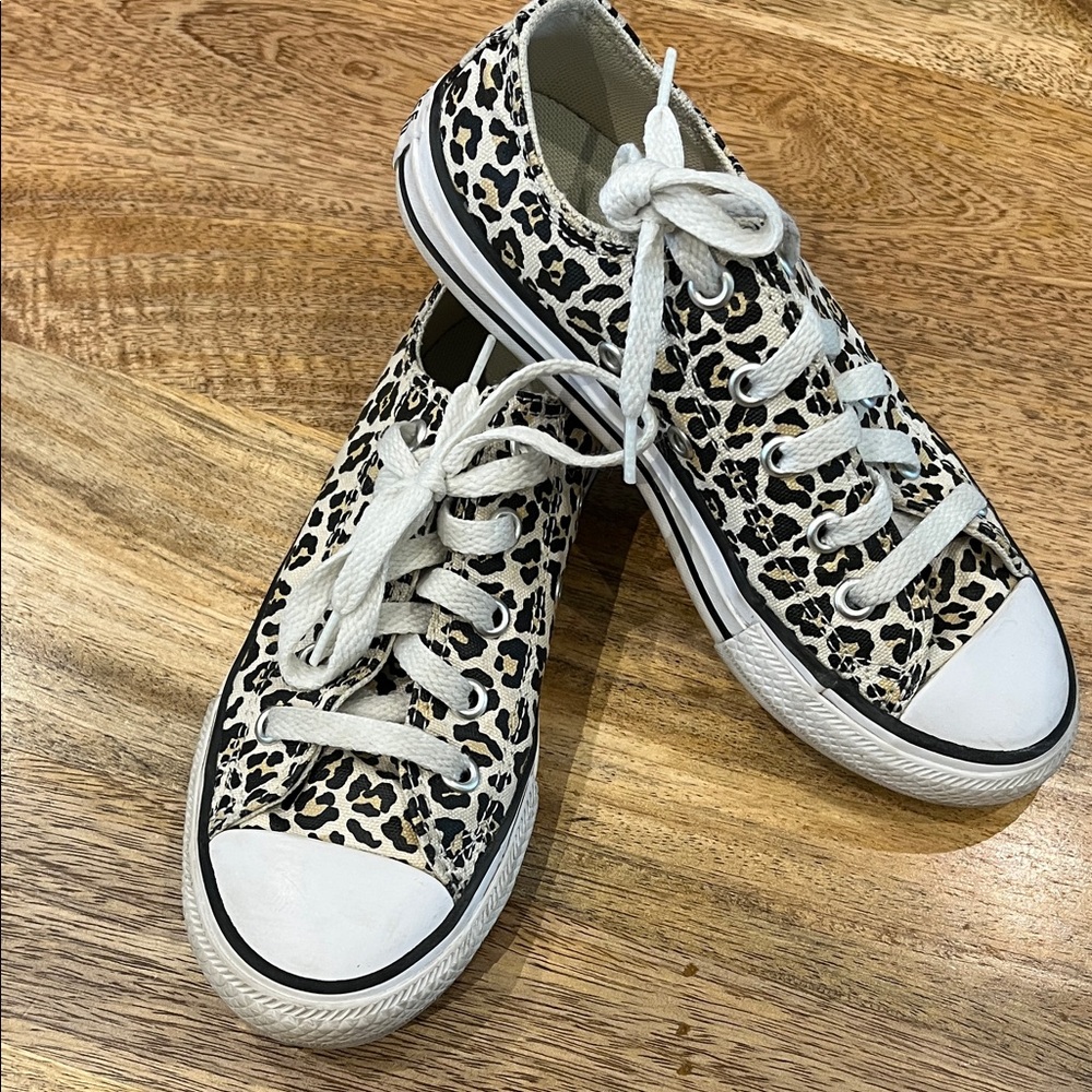 Cheetah print Converse All Stars